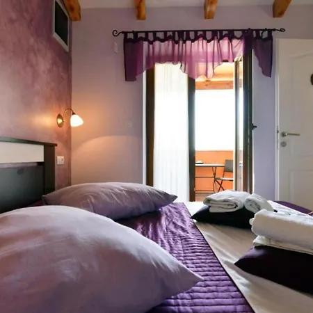 Authentic Istrian For Unforgettable Bed & Breakfast *