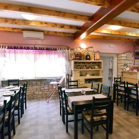 Authentic Istrian For Unforgettable Bed & Breakfast *